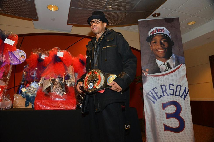 欧冠：巴黎2-0轻取泽尼特（欧冠：巴黎2-0完胜泽尼特）