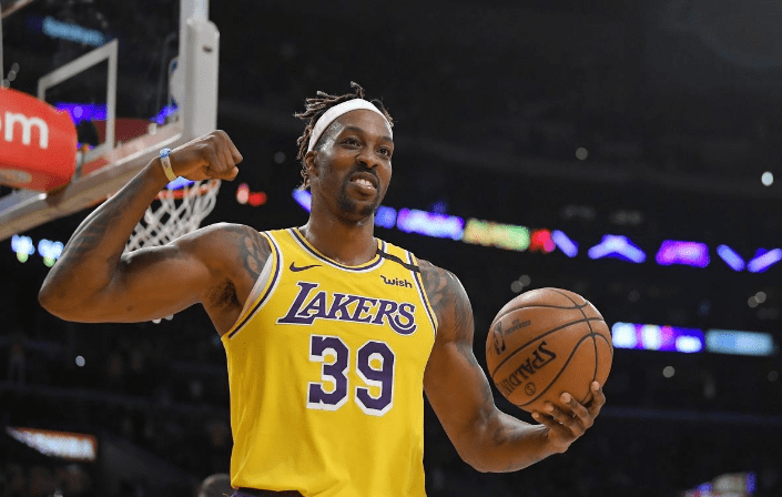 封神！62岁穆帅2射正绞杀64%控球，皇马决定欧冠生死？（62岁穆帅神级逆袭：2次射正克制64%控球，皇马将左右欧冠生死？）