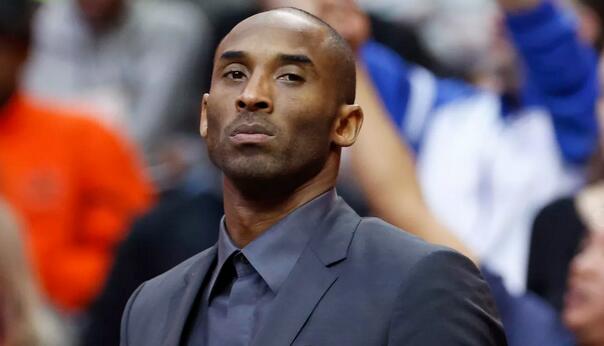 澳超半场：德斯波托夫斯基破门，十人珀斯光荣暂1-0西悉尼（澳超半场战报：十人珀斯光荣1-0领先西悉尼，德斯波托夫斯基建功）